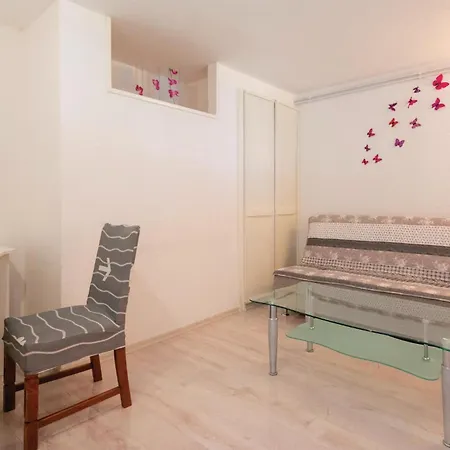 Lovely In Σπίτι διακοπών